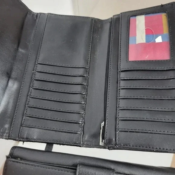 Roots/Guess  Wallets - Picture 6 of 6